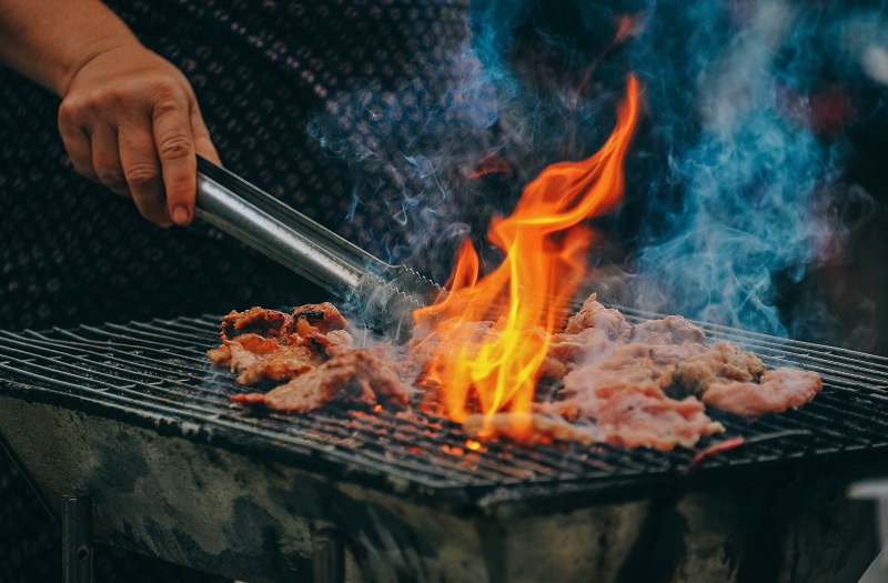 Différence entre brasero et barbecue